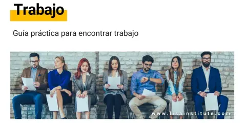 Personas esperando en fila para una entrevista de trabajo. Una guía práctica para la **orientación laboral** y encontrar empleo.